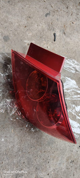 Stop dreapta pe aripa pentru Mazda 3 hatchback cu soclu